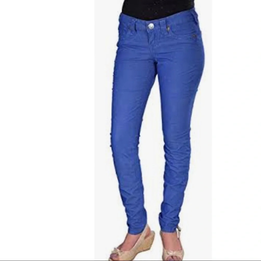 True Religion Shannon Corduroy Skinny Pants Periwinkle Blue Size 27